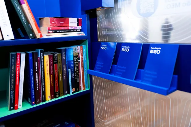interior cabine leitura com partilha
