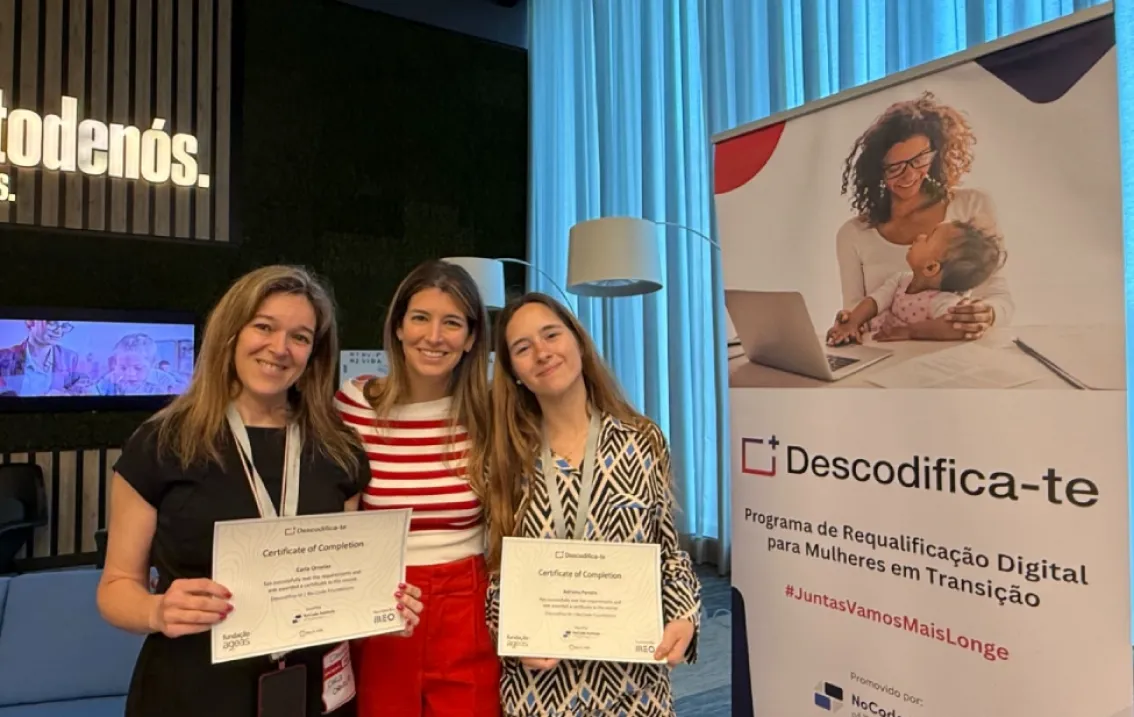 Descodifica-te entrega diplomas